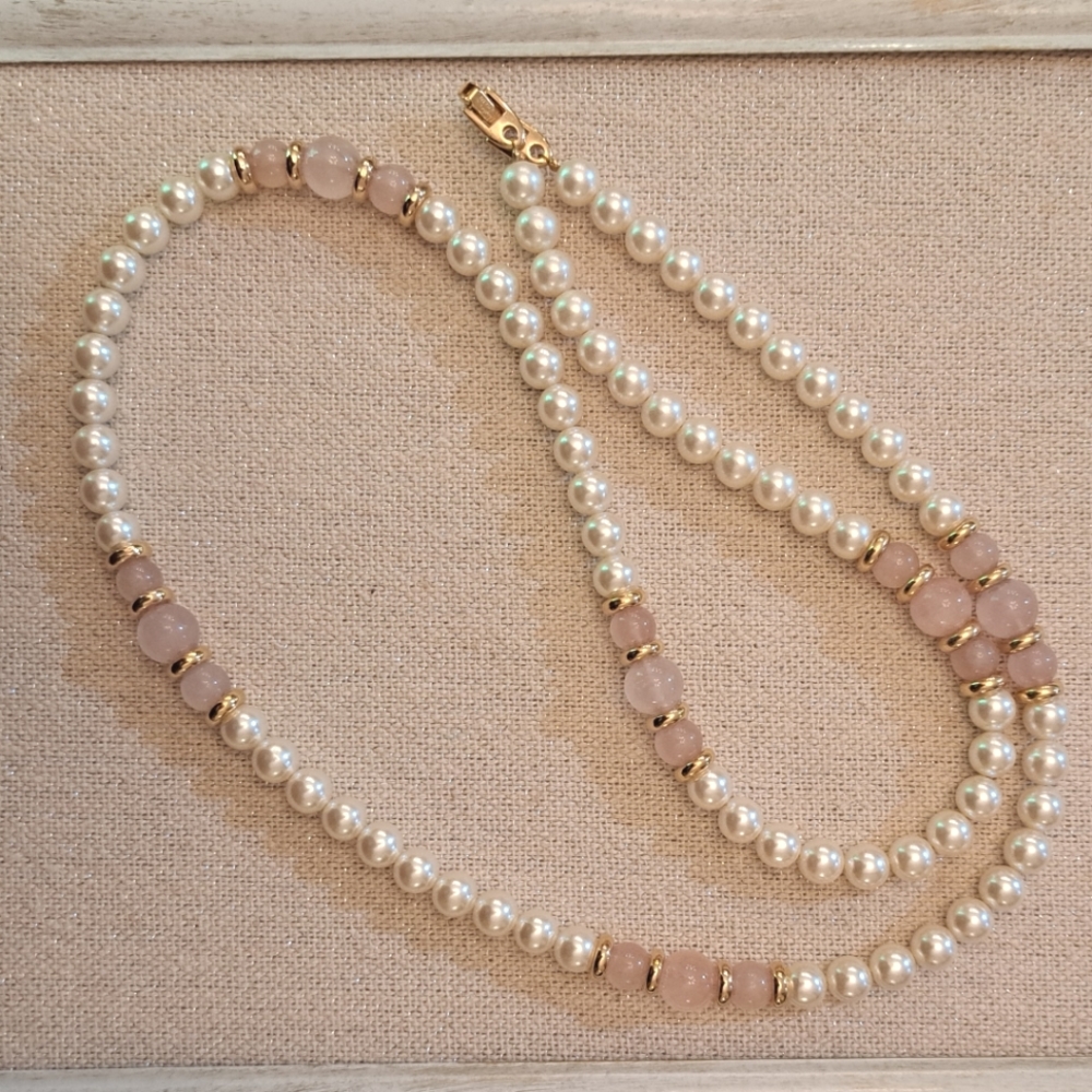 30" Napier faux pearl and champagne beads with beautiful gold spacer beads